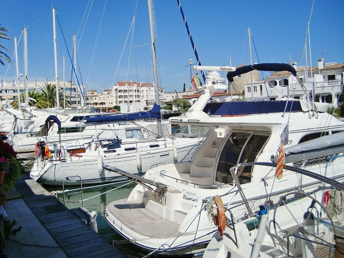 Holiday Home Salins Empuriabrava