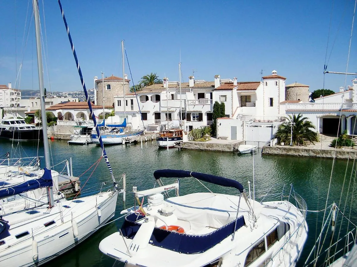 Holiday Home Salins Empuriabrava 0*,