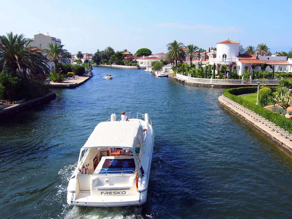 Holiday Home Salins Empuriabrava 0*,  Испания
