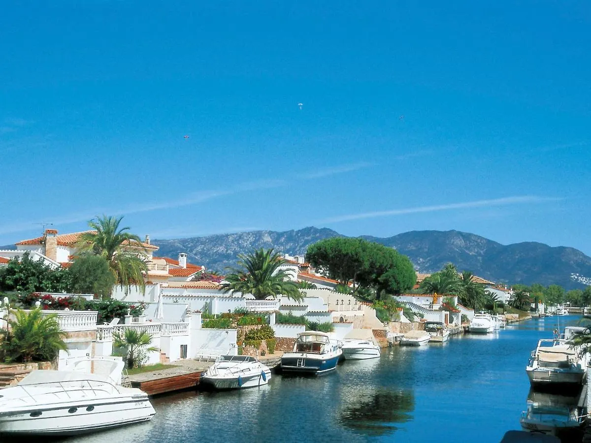 Holiday Home Salins Empuriabrava